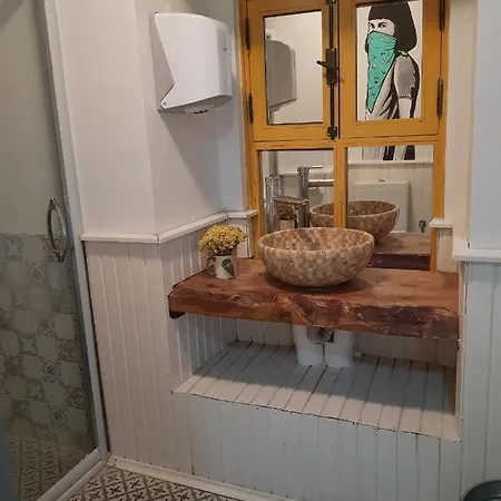 +4 Stone House Ξενοδοχείο